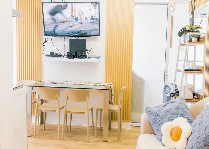 Azure Staycation 2 Bedroom Family Unit With Ps4 Aparthotel