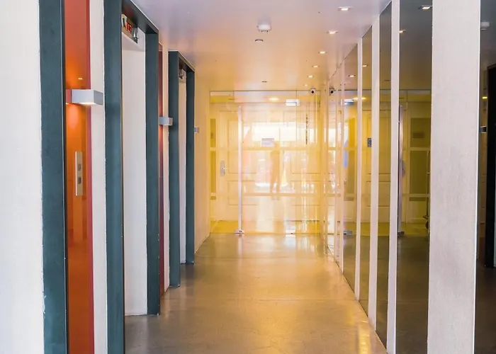 Azure Staycation 2 Bedroom Family Unit With Ps4 4* Manila